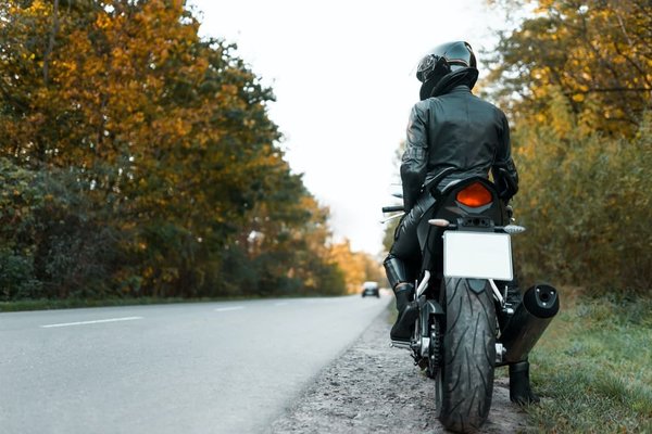 Comment rester en forme et en bonne santé lors des longs trajets à moto ?